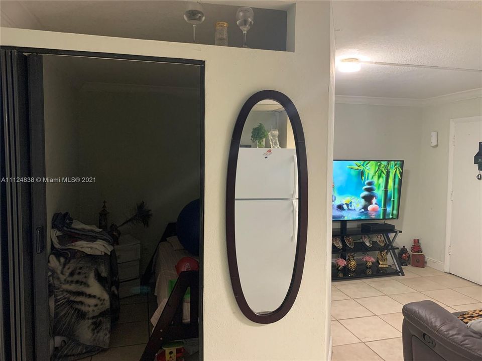 Recently Sold: $130,000 (1 beds, 1 baths, 558 Square Feet)