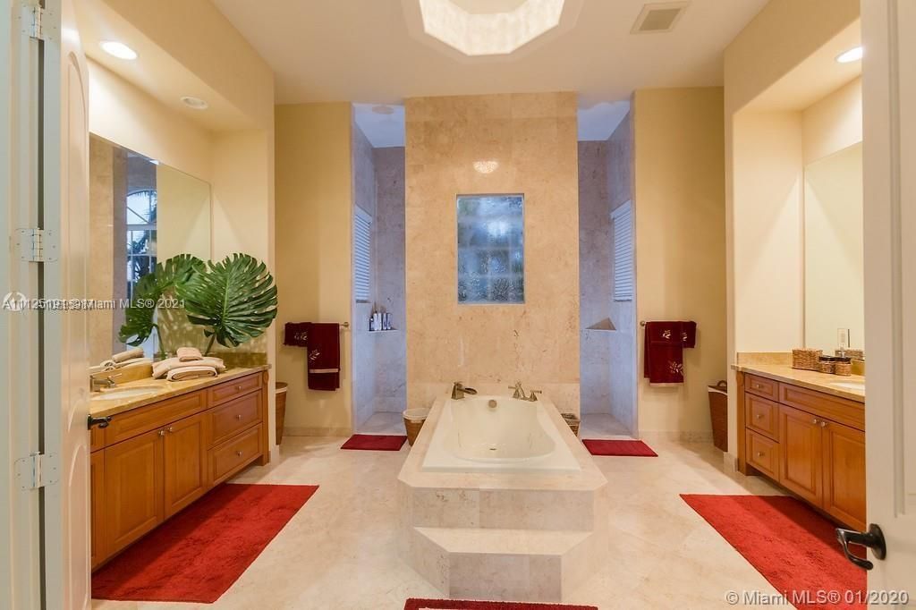 Недавно продано: $2,160,000 (7 спален, 7 ванн, 0 Квадратных фут)