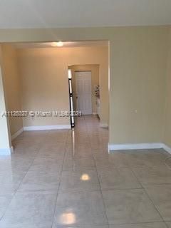 Recently Rented: $1,900 (2 beds, 2 baths, 900 Square Feet)