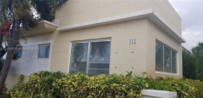 Recently Rented: $1,900 (2 beds, 2 baths, 900 Square Feet)