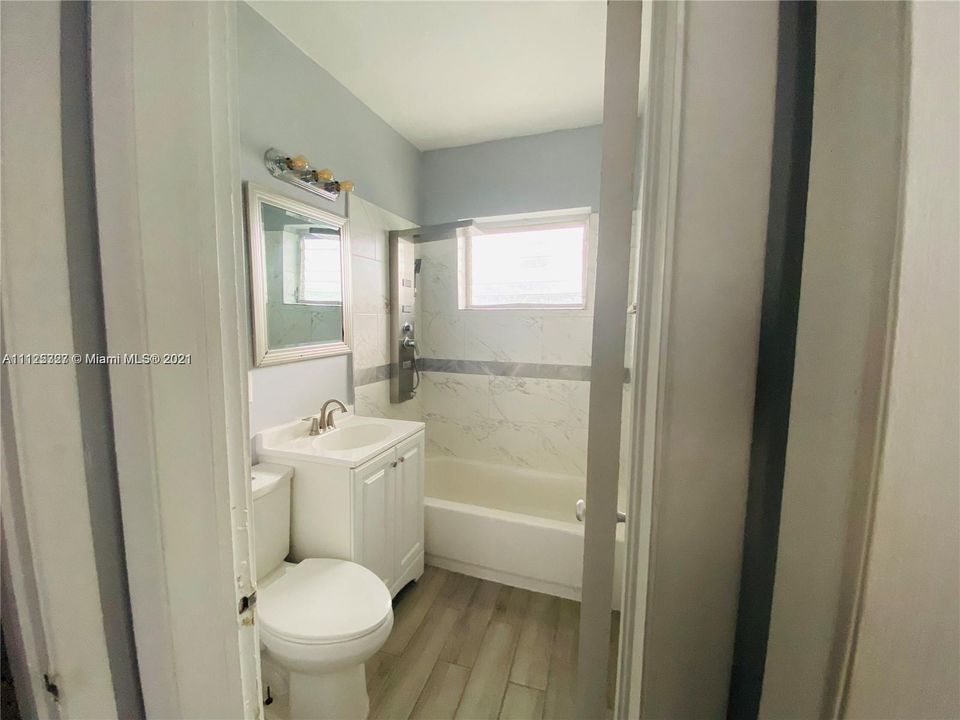 最近租的: $1,900 (2 贝兹, 2 浴室, 900 平方英尺)