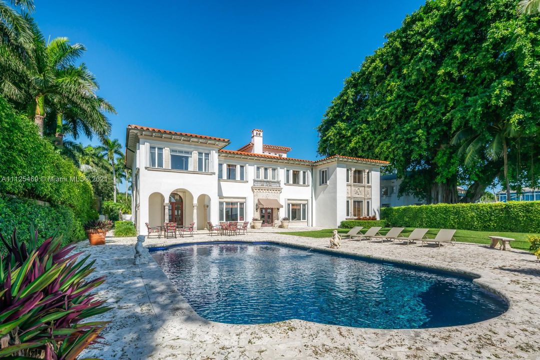Recently Sold: $31,750,000 (9 beds, 8 baths, 7947 Square Feet)