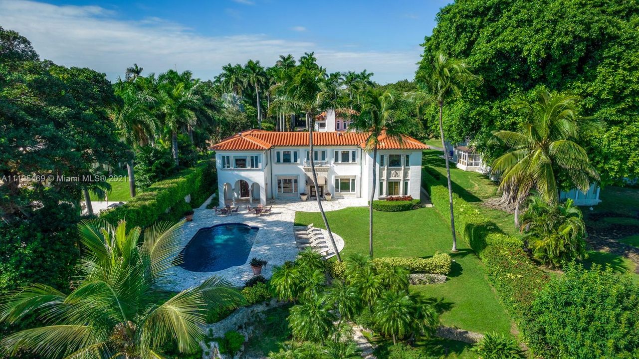 Recently Sold: $31,750,000 (9 beds, 8 baths, 7947 Square Feet)