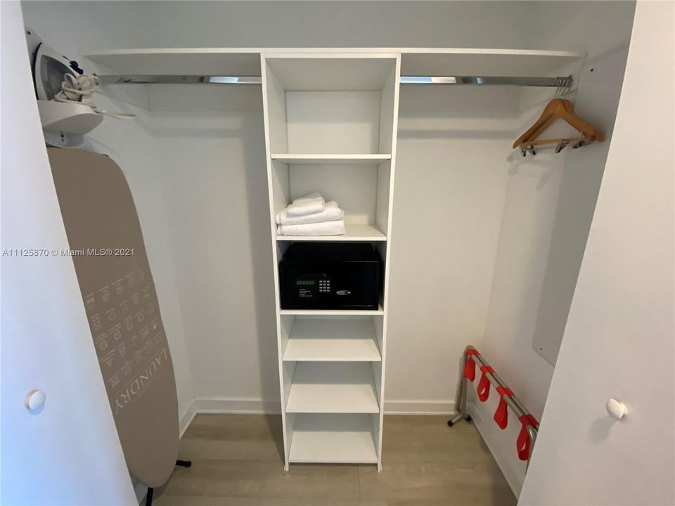 Recently Sold: $495,000 (2 beds, 2 baths, 1020 Square Feet)