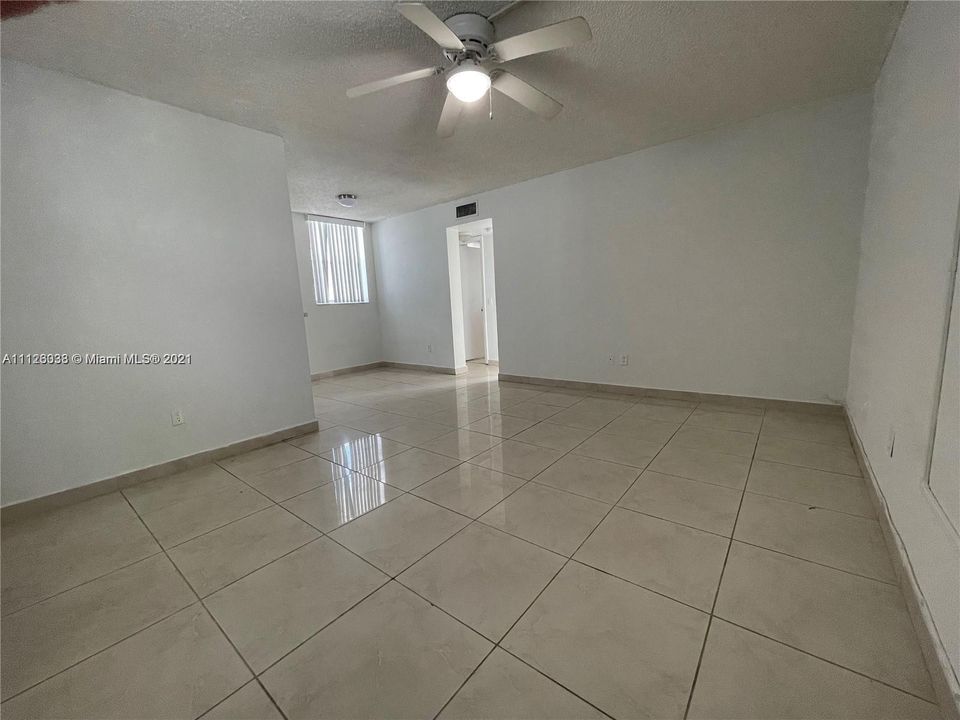 Recently Rented: $1,550 (1 beds, 1 baths, 620 Square Feet)