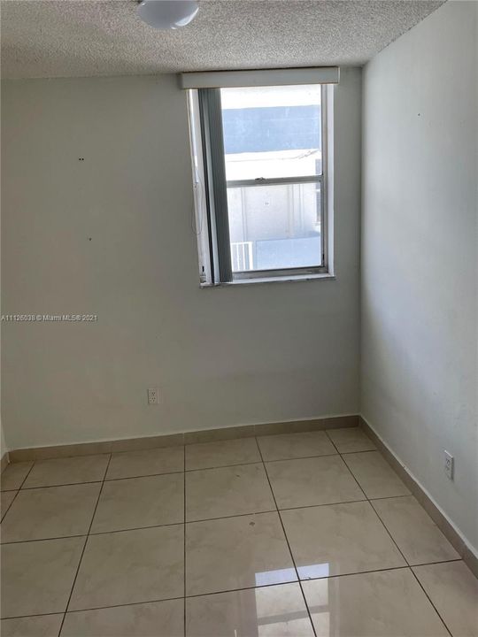 Recently Rented: $1,550 (1 beds, 1 baths, 620 Square Feet)