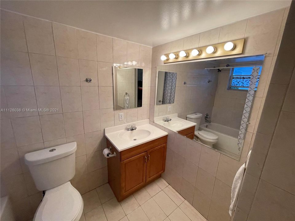 最近租的: $1,550 (1 贝兹, 1 浴室, 620 平方英尺)