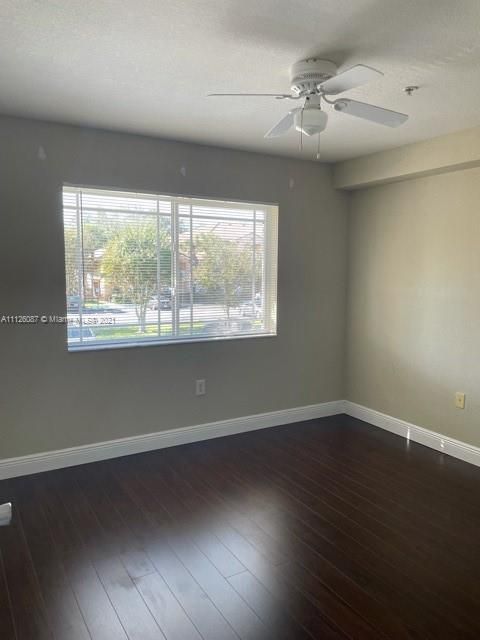 Recently Rented: $1,600 (2 beds, 2 baths, 960 Square Feet)