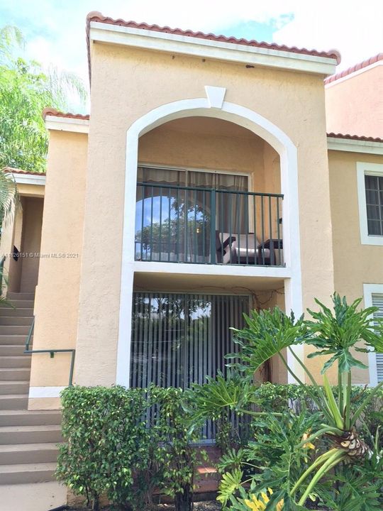Recently Sold: $155,000 (1 beds, 1 baths, 702 Square Feet)