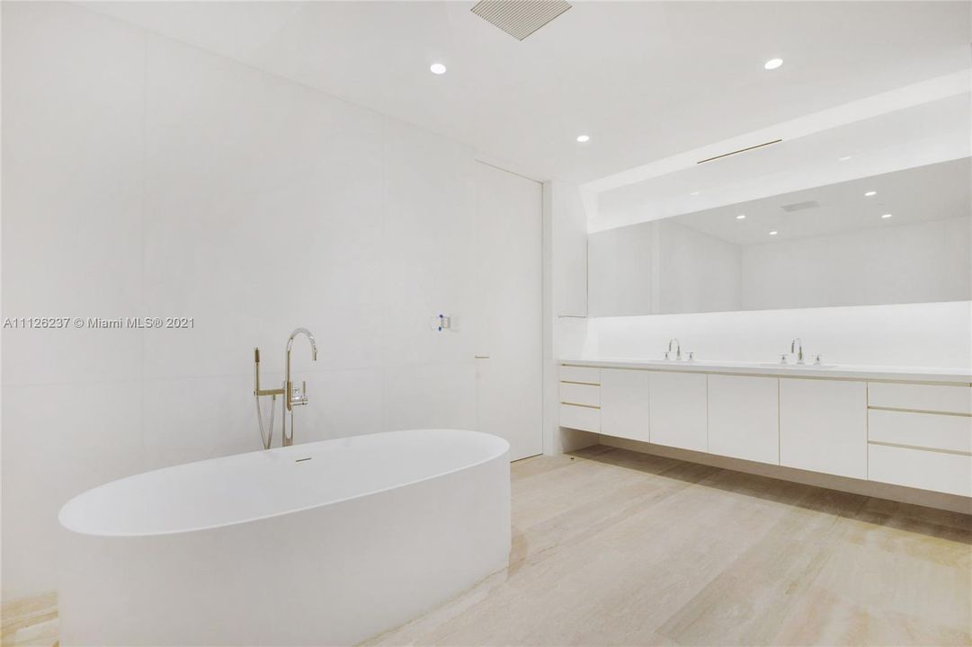 Недавно арендовано: $150,000 (5 спален, 8 ванн, 5675 Квадратных фут)