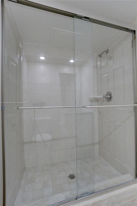 最近租的: $2,500 (2 贝兹, 2 浴室, 1184 平方英尺)