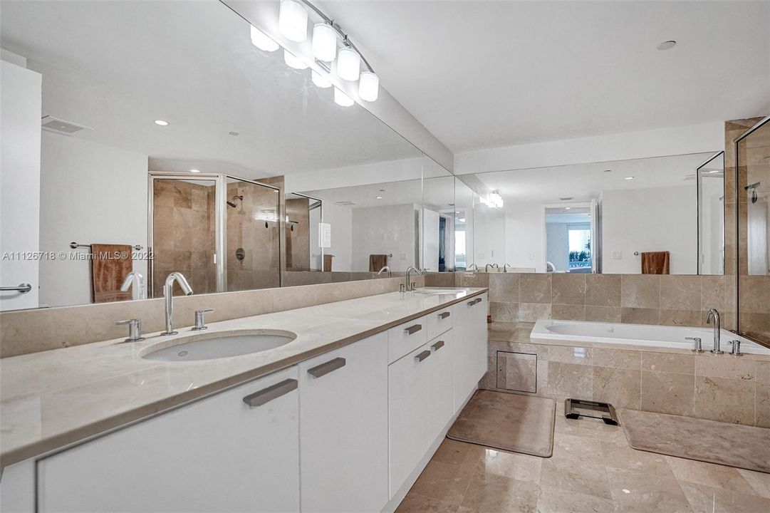 Recently Sold: $1,194,000 (3 beds, 3 baths, 2819 Square Feet)