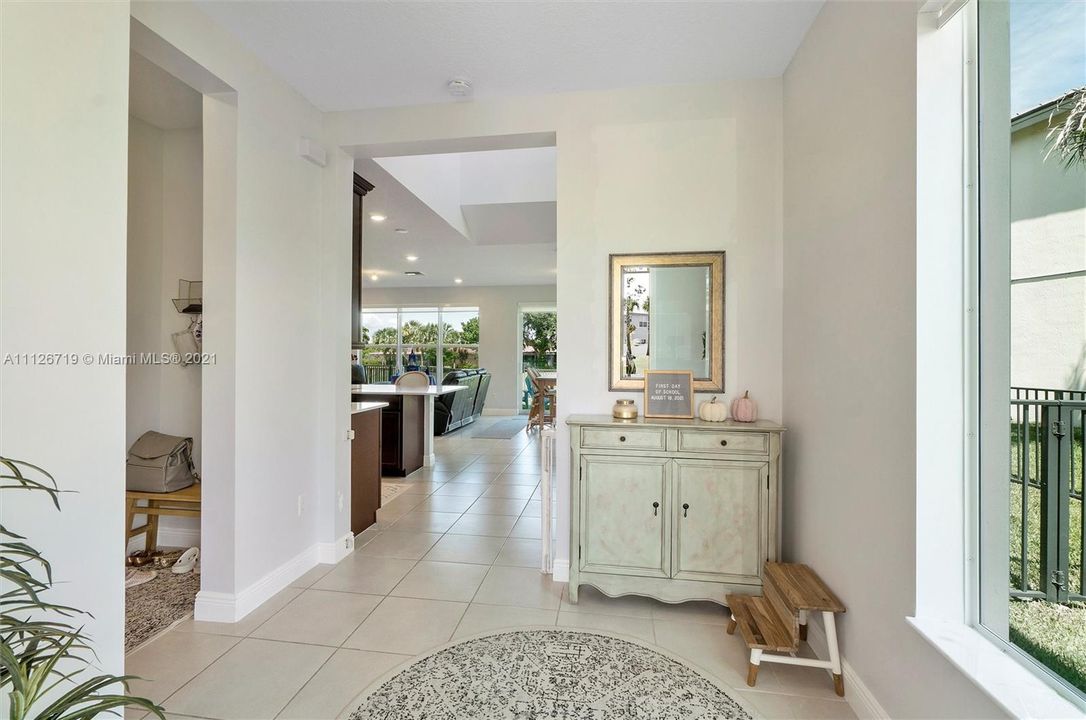 Recently Rented: $3,500 (3 beds, 2 baths, 1830 Square Feet)