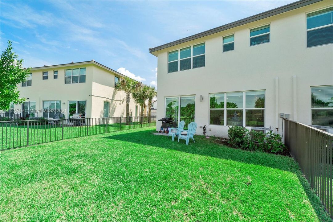 Recently Rented: $3,500 (3 beds, 2 baths, 1830 Square Feet)