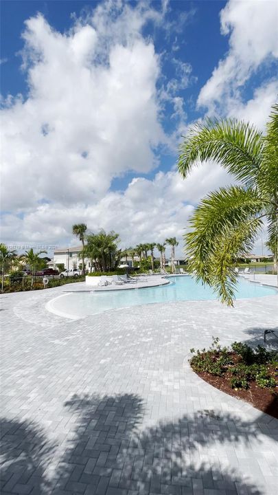 Recently Rented: $3,500 (3 beds, 2 baths, 1830 Square Feet)