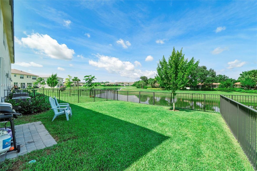 Recently Rented: $3,500 (3 beds, 2 baths, 1830 Square Feet)