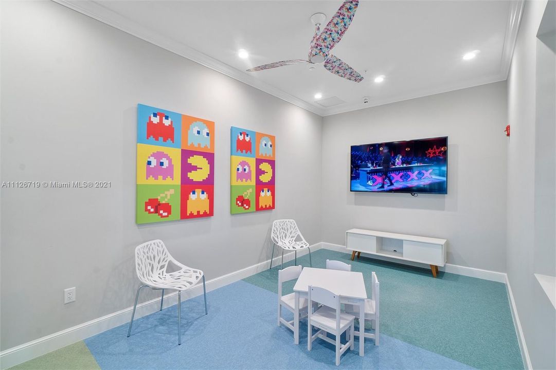 Recently Rented: $3,500 (3 beds, 2 baths, 1830 Square Feet)