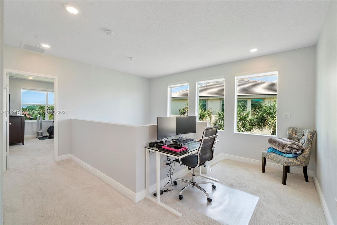 Recently Rented: $3,500 (3 beds, 2 baths, 1830 Square Feet)