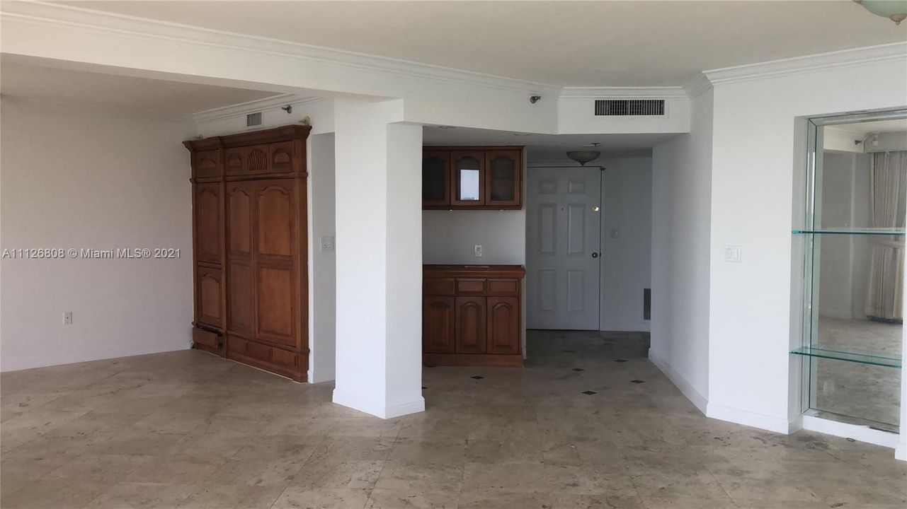 Recently Sold: $1,099,000 (2 beds, 3 baths, 1650 Square Feet)