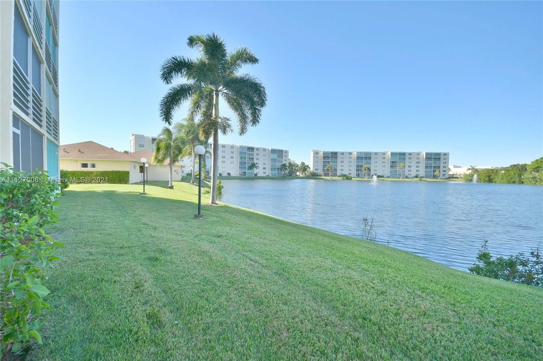 Recently Sold: $295,000 (2 beds, 2 baths, 1190 Square Feet)
