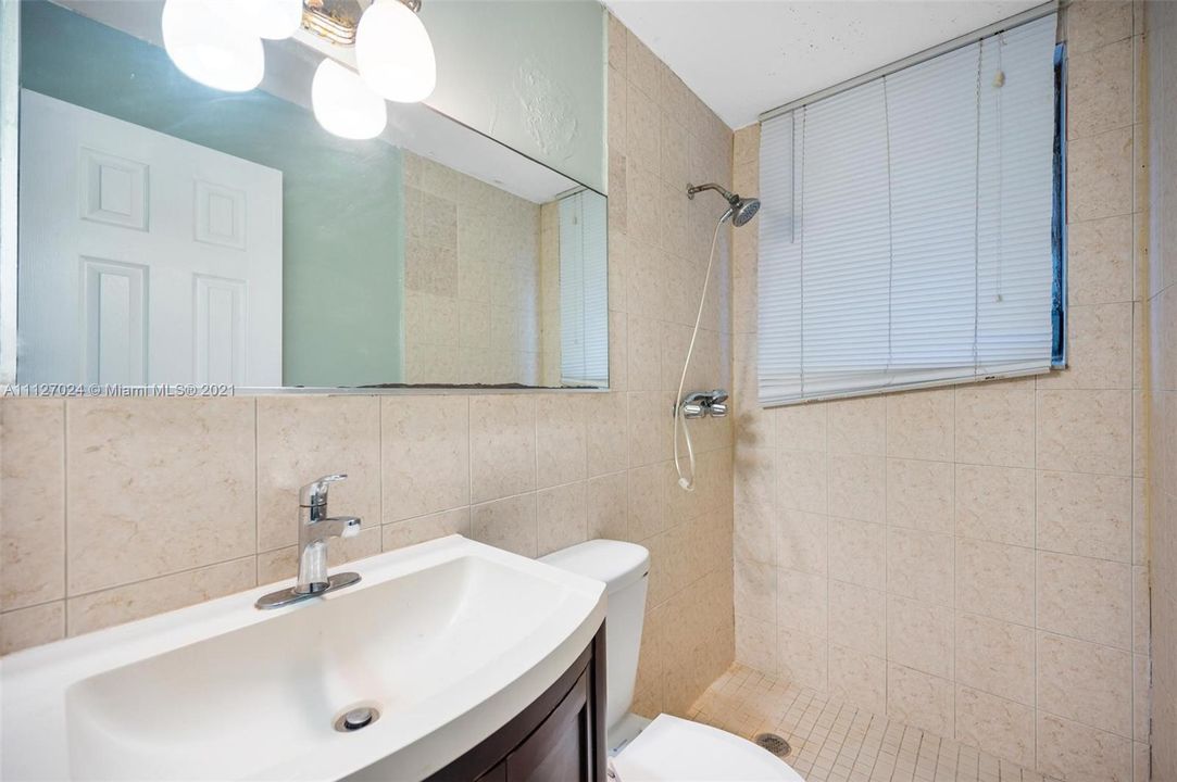 Недавно арендовано: $1,200 (0 спален, 1 ванн, 5252 Квадратных фут)
