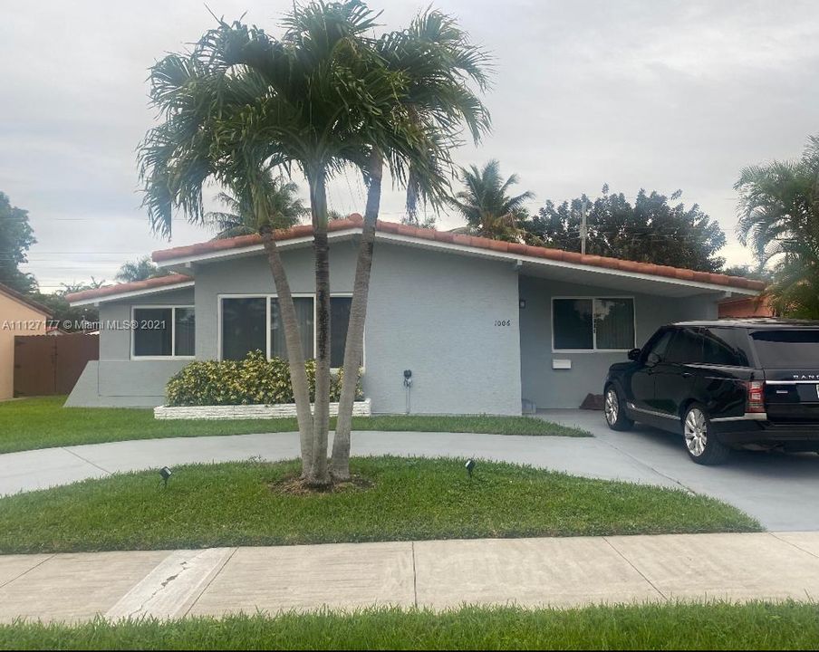 Recently Sold: $669,000 (3 beds, 2 baths, 1471 Square Feet)