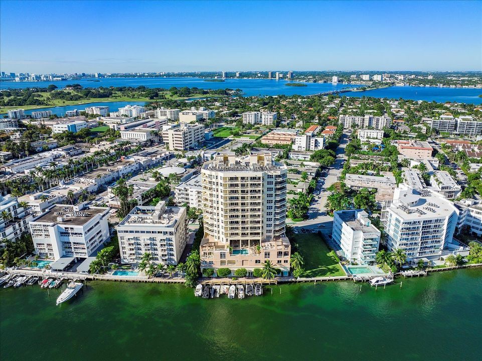 Recently Sold: $949,000 (2 beds, 2 baths, 1508 Square Feet)