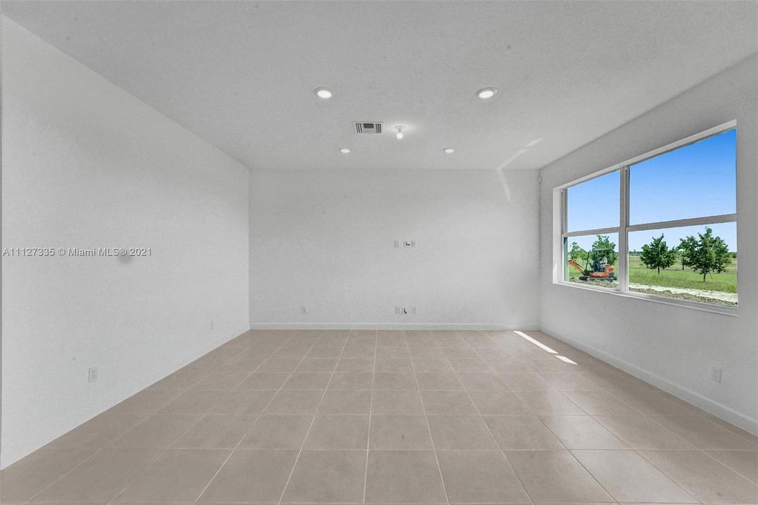 Recently Sold: $500,000 (3 beds, 2 baths, 1611 Square Feet)