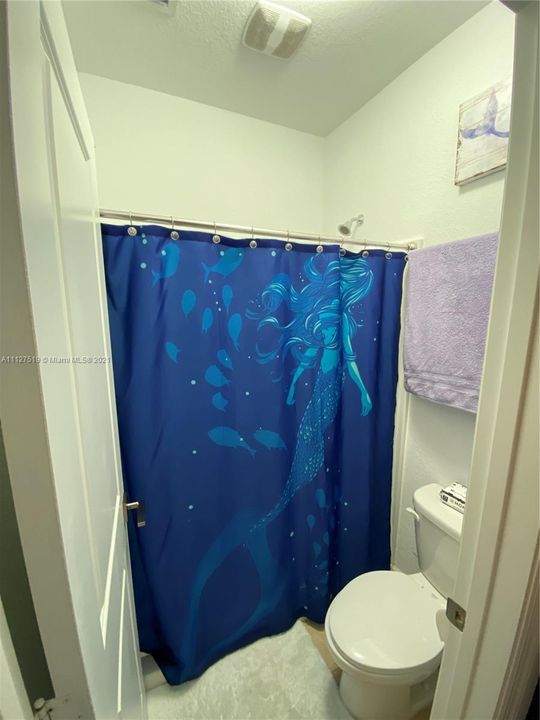 最近售出: $245,000 (2 贝兹, 2 浴室, 1104 平方英尺)