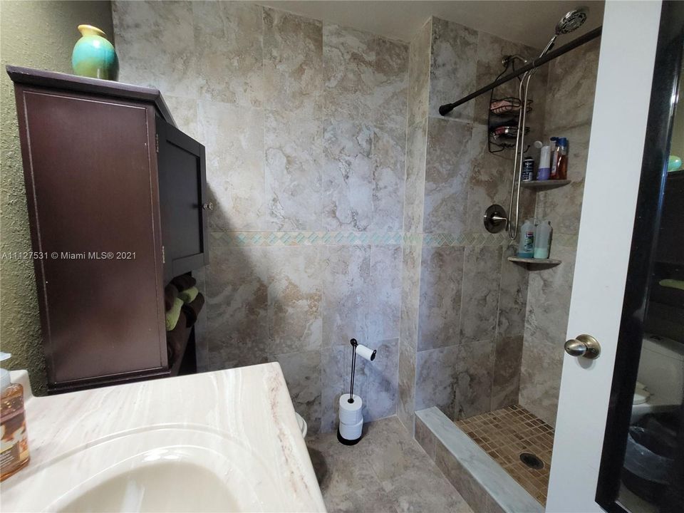Recently Sold: $290,000 (2 beds, 2 baths, 1110 Square Feet)
