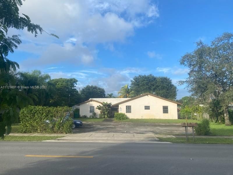 Recently Rented: $1,400 (2 beds, 1 baths, 2856 Square Feet)