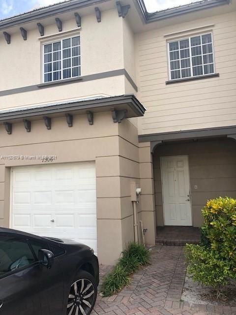 Recently Sold: $235,000 (3 beds, 2 baths, 1481 Square Feet)
