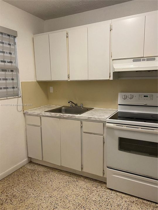 Recently Rented: $1,600 (2 beds, 1 baths, 769 Square Feet)