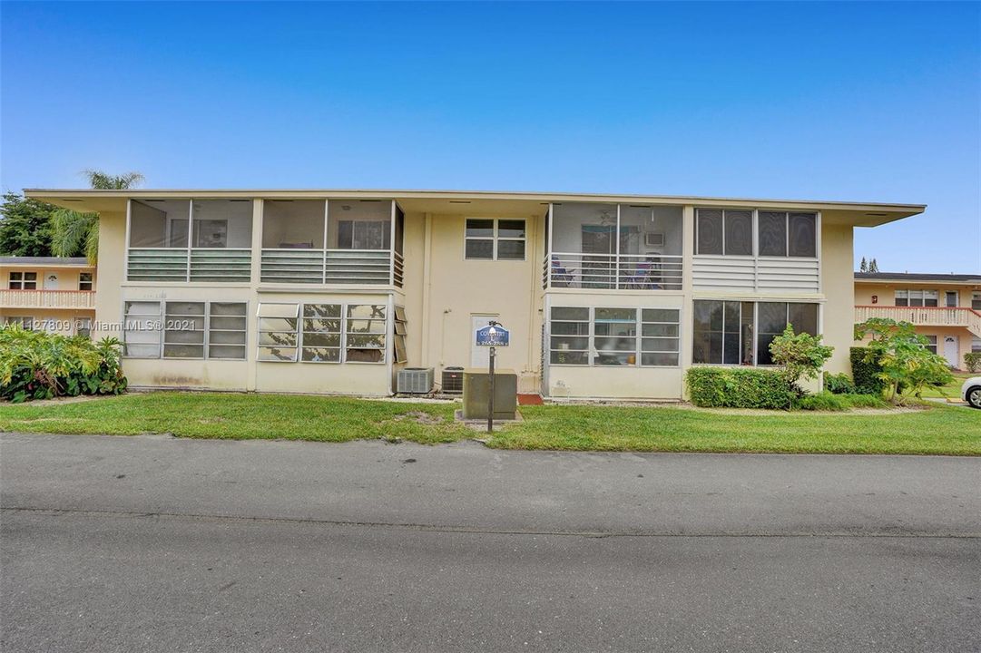 Recently Sold: $81,000 (2 beds, 1 baths, 756 Square Feet)