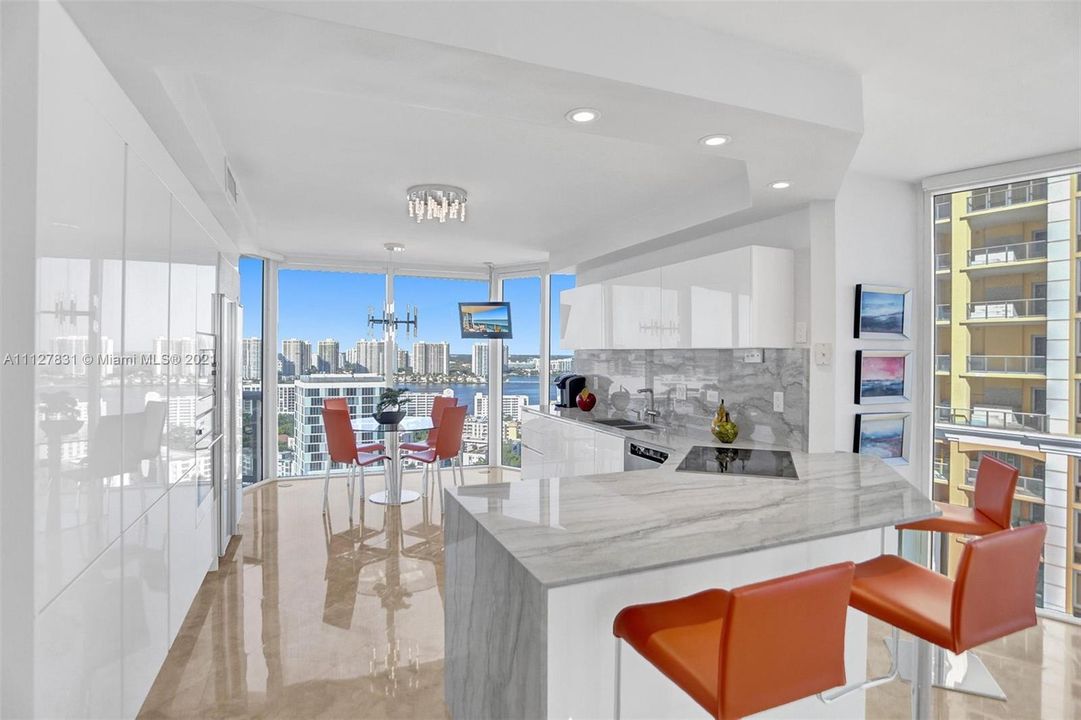 Recently Sold: $2,350,000 (3 beds, 3 baths, 2090 Square Feet)
