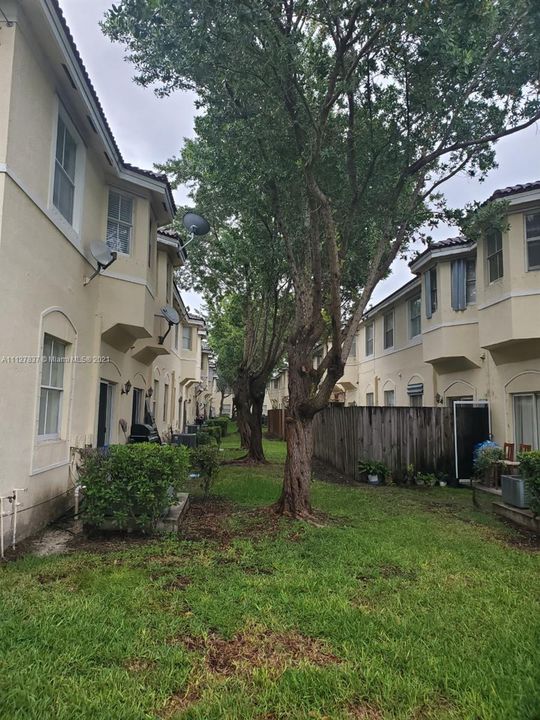 Recently Sold: $156,000 (2 beds, 2 baths, 930 Square Feet)