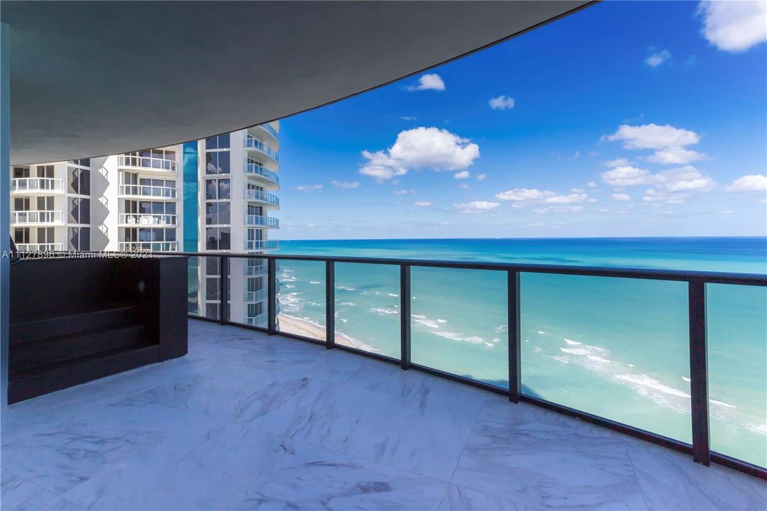 Recently Sold: $4,700,000 (3 beds, 4 baths, 3171 Square Feet)