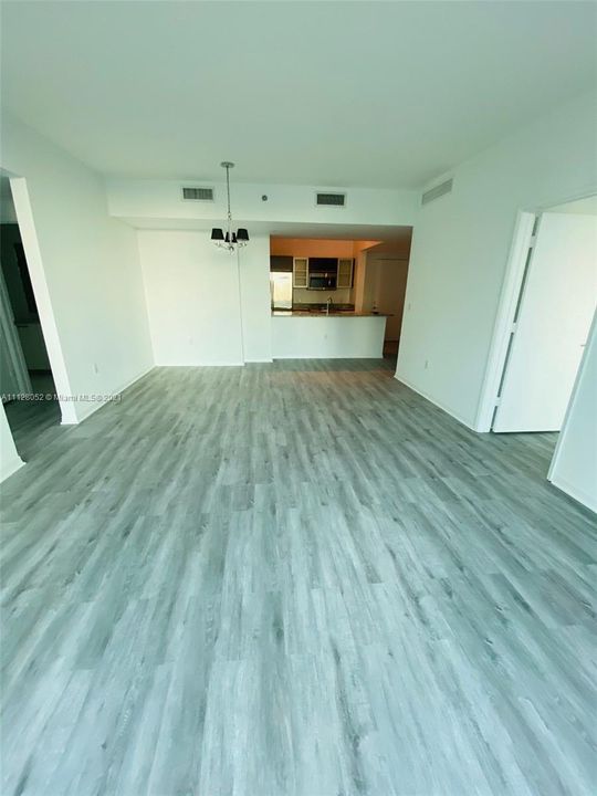 Recently Rented: $3,700 (2 beds, 2 baths, 1120 Square Feet)