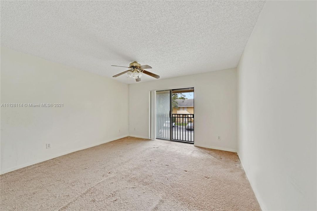Recently Sold: $136,777 (1 beds, 1 baths, 650 Square Feet)