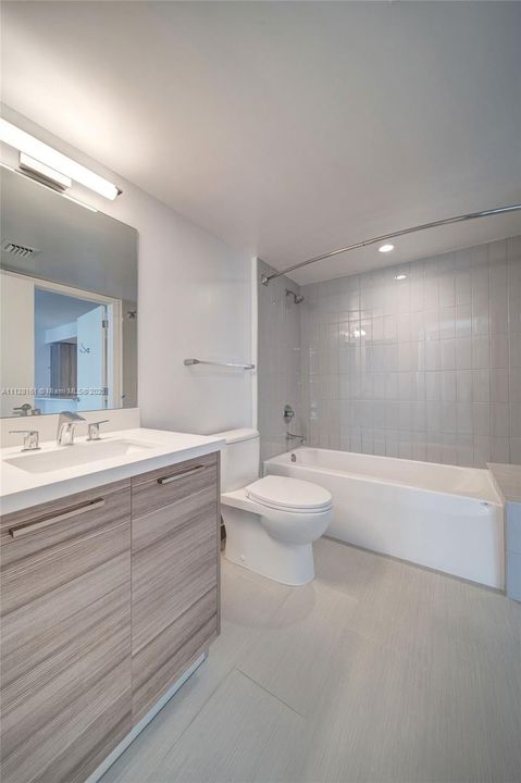 Недавно арендовано: $2,378 (1 спален, 1 ванн, 747 Квадратных фут)