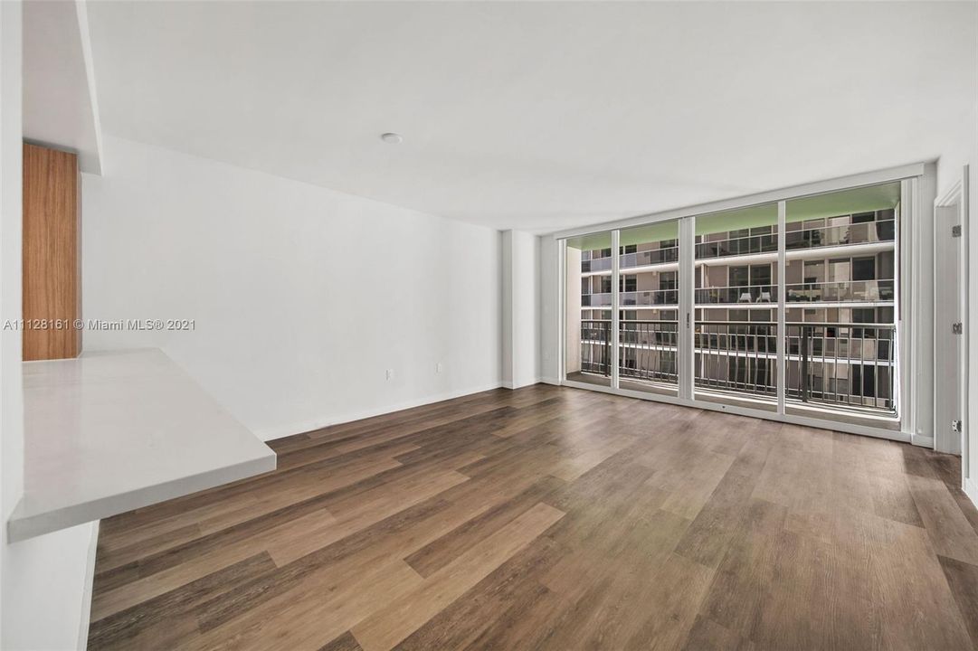 Недавно арендовано: $2,378 (1 спален, 1 ванн, 747 Квадратных фут)