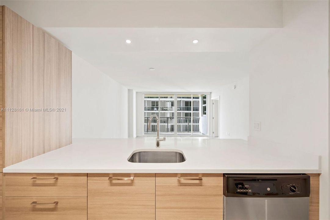 Недавно арендовано: $2,378 (1 спален, 1 ванн, 747 Квадратных фут)