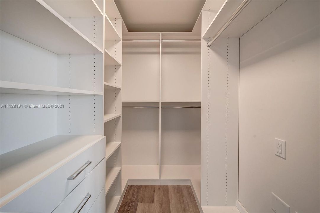 Недавно арендовано: $2,378 (1 спален, 1 ванн, 747 Квадратных фут)