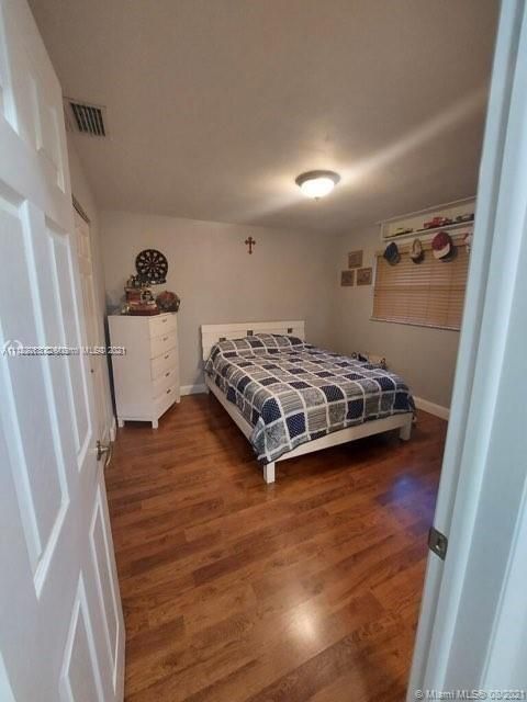 Recently Rented: $1,700 (3 beds, 2 baths, 0 Square Feet)