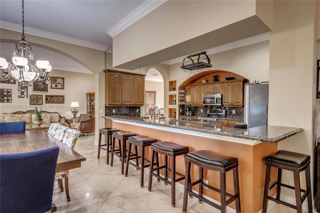 Recently Sold: $725,000 (5 beds, 3 baths, 3565 Square Feet)