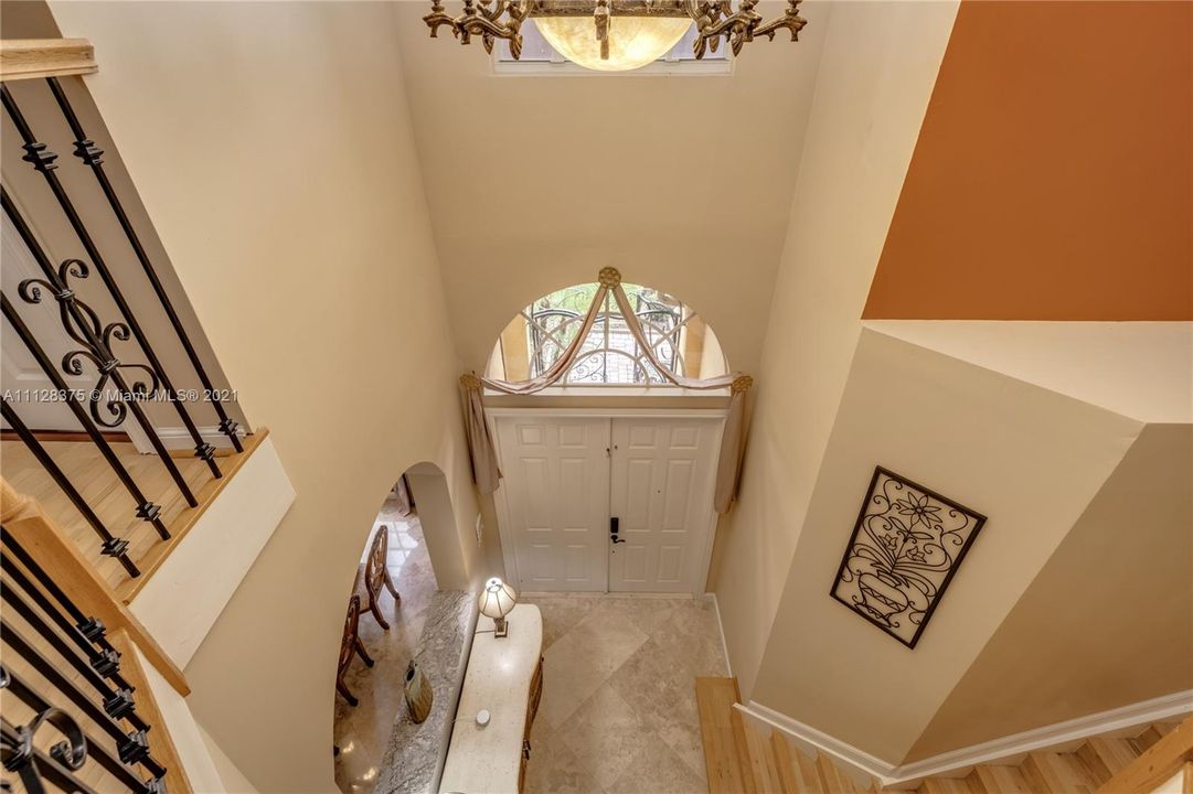 Recently Sold: $725,000 (5 beds, 3 baths, 3565 Square Feet)