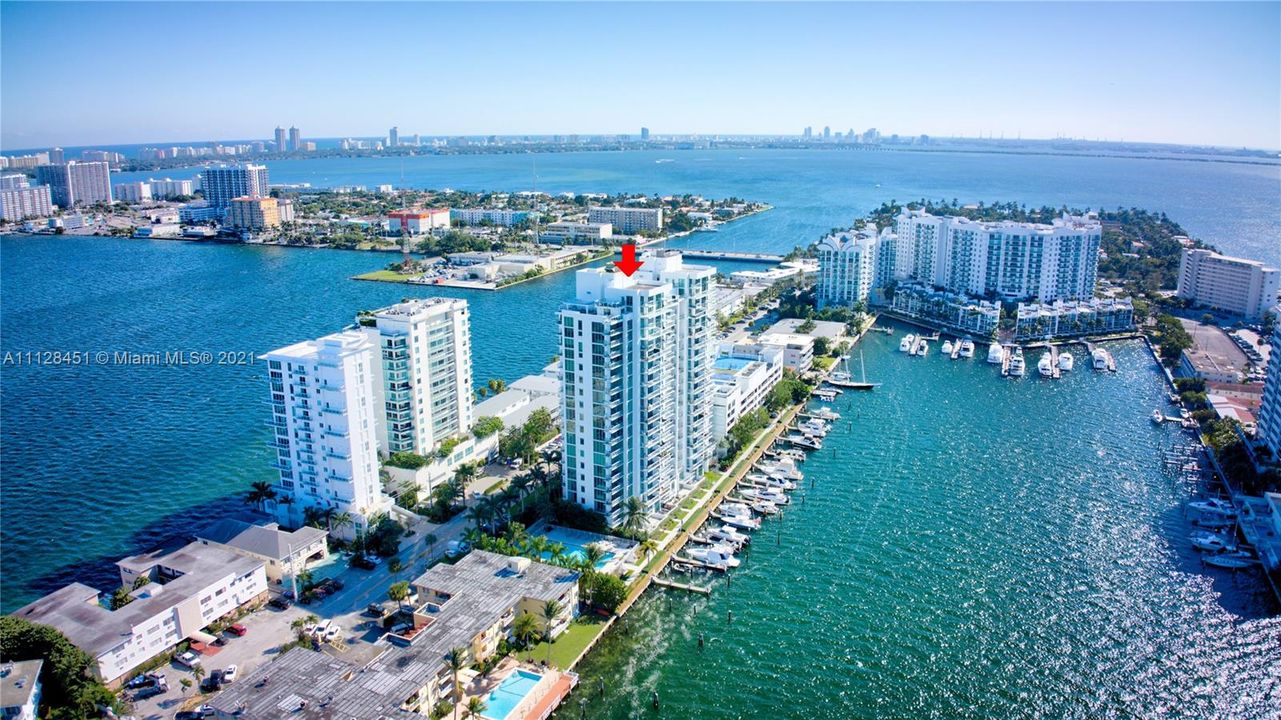 Recently Sold: $795,000 (3 beds, 3 baths, 1358 Square Feet)