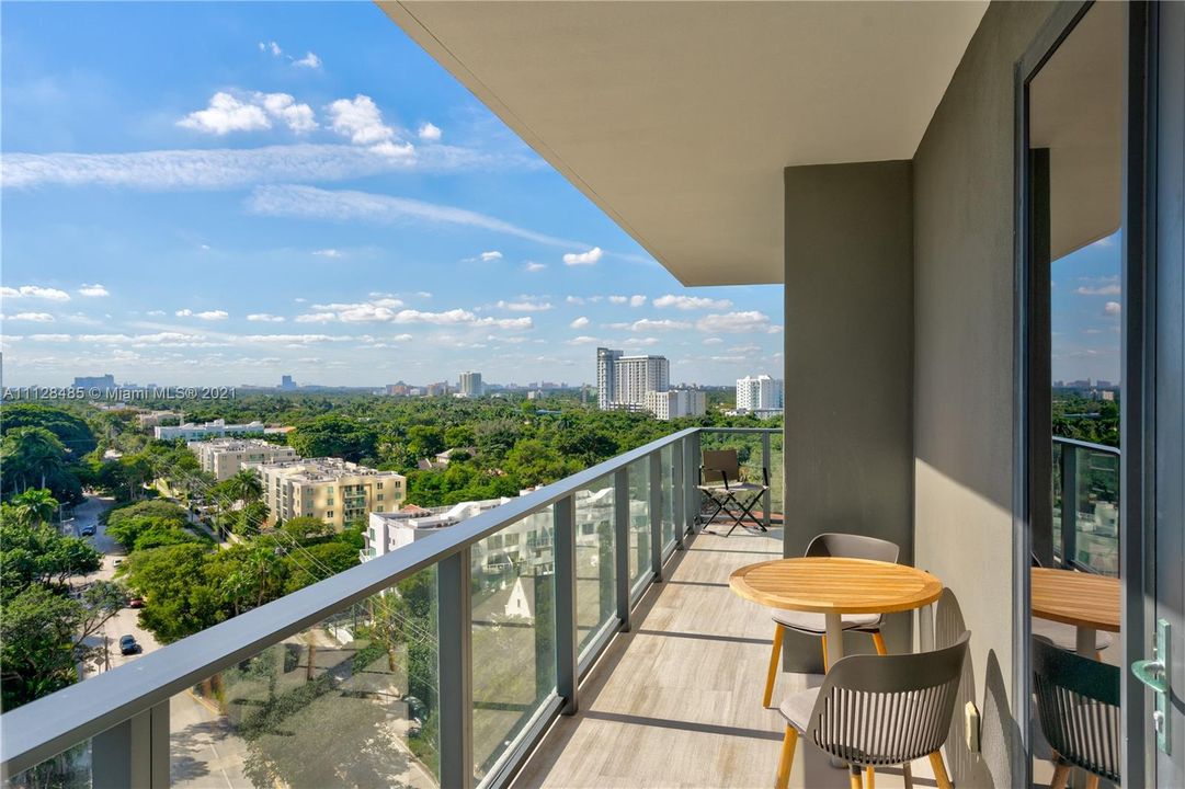 Recently Sold: $635,000 (1 beds, 1 baths, 722 Square Feet)