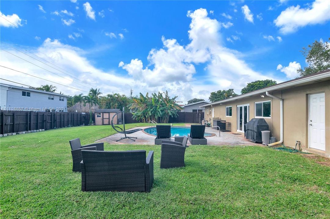 Recently Sold: $750,000 (4 beds, 3 baths, 2858 Square Feet)
