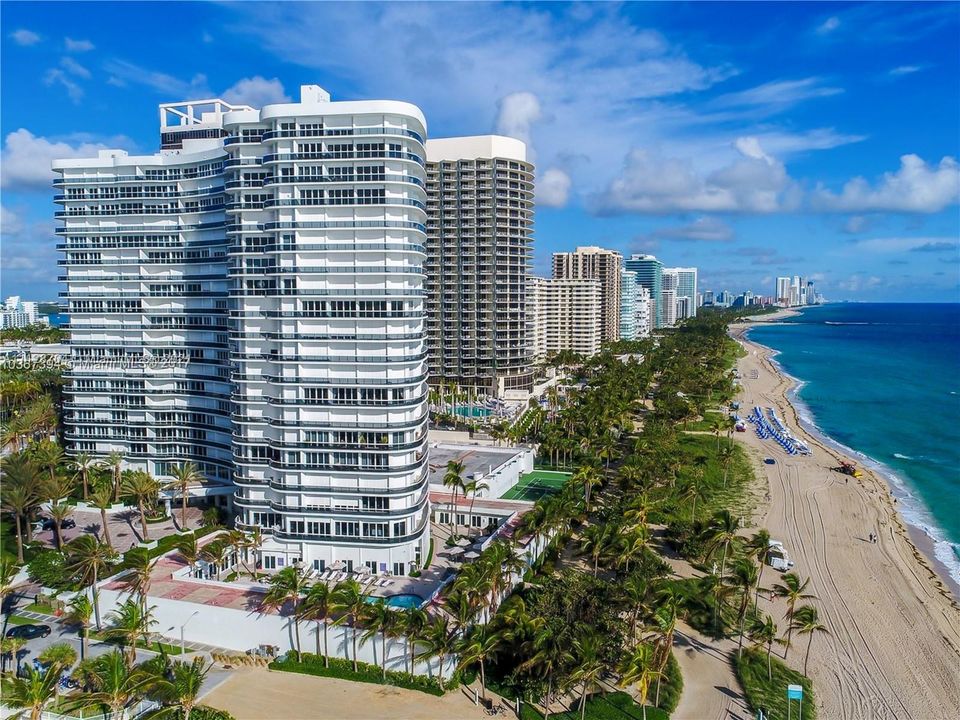 Recently Sold: $2,350,000 (2 beds, 2 baths, 2250 Square Feet)